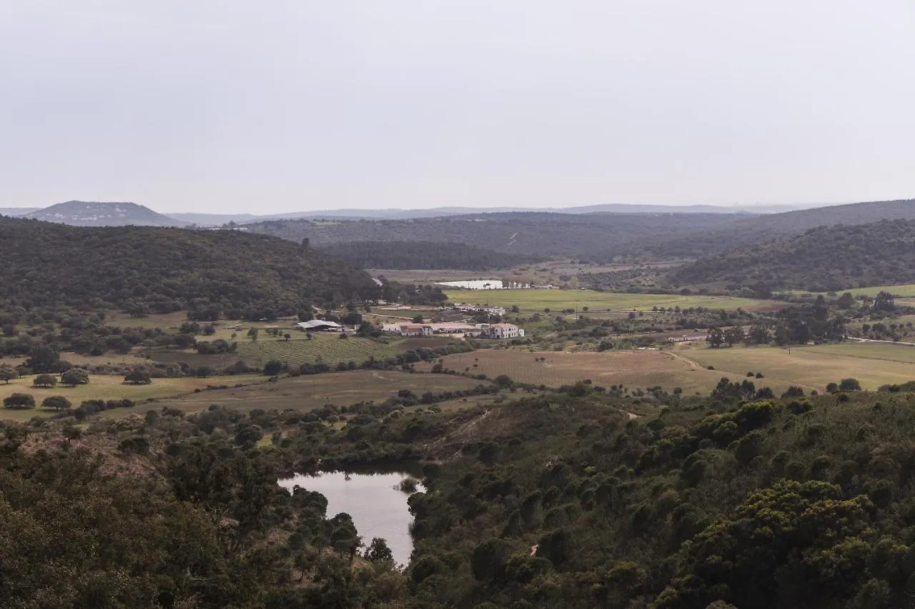 Quinta Do Freixo Farm stay Benafim